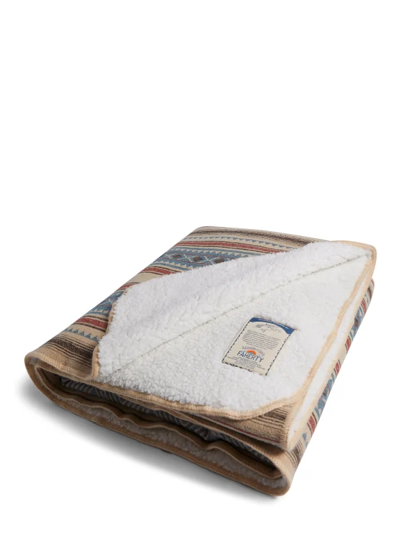 Doug Good Feather Recycled High Pile Fleece Blanket - Nescove