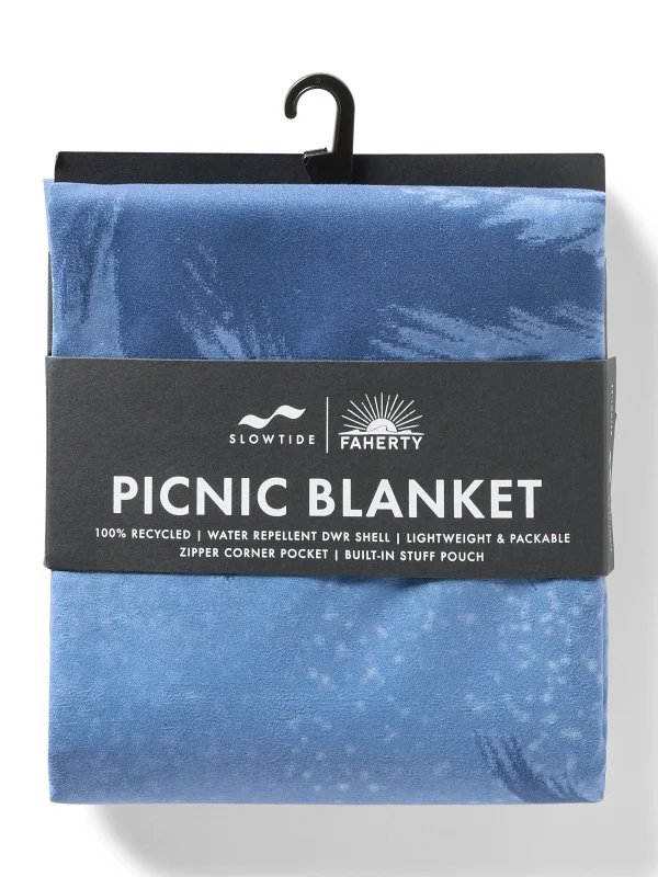 Faherty X Slowtide Quick-Dry Picnic Blanket - Palm Rainbow Ombre