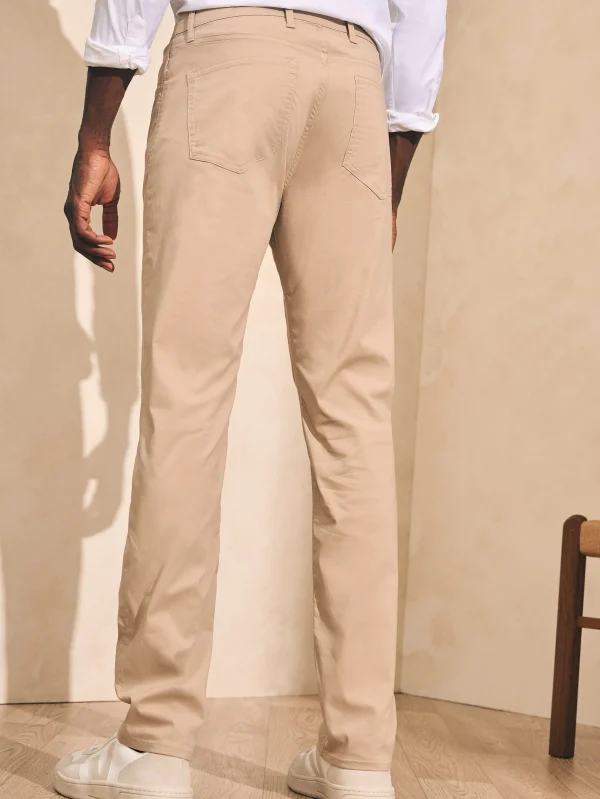 Movement™ 5-Pocket Pant Athletic Fit - Island West Khaki