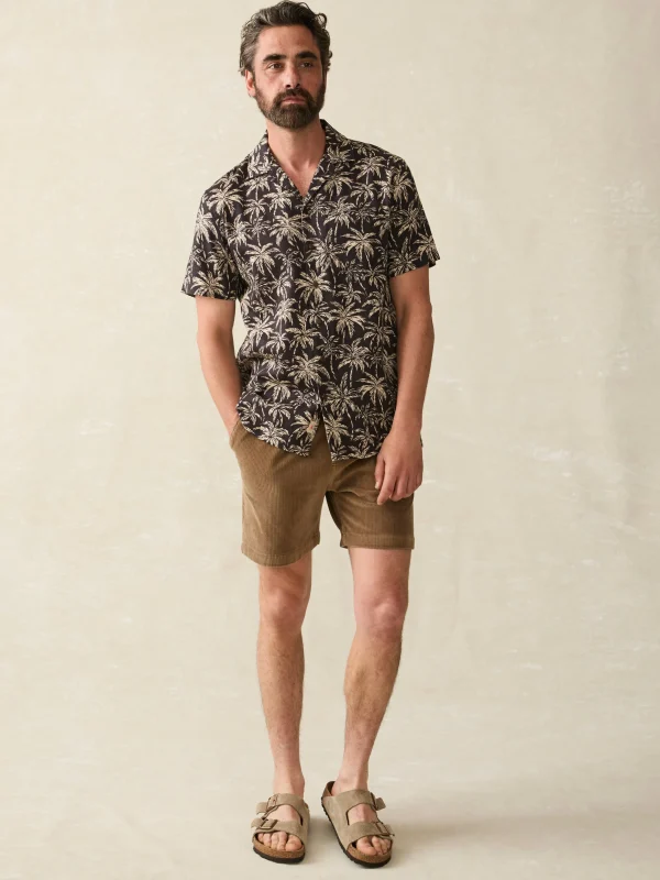 Short-Sleeve Hemp Blend Camp Shirt - Charcoal Tropic Trees