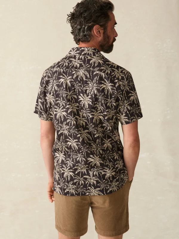 Short-Sleeve Hemp Blend Camp Shirt - Charcoal Tropic Trees